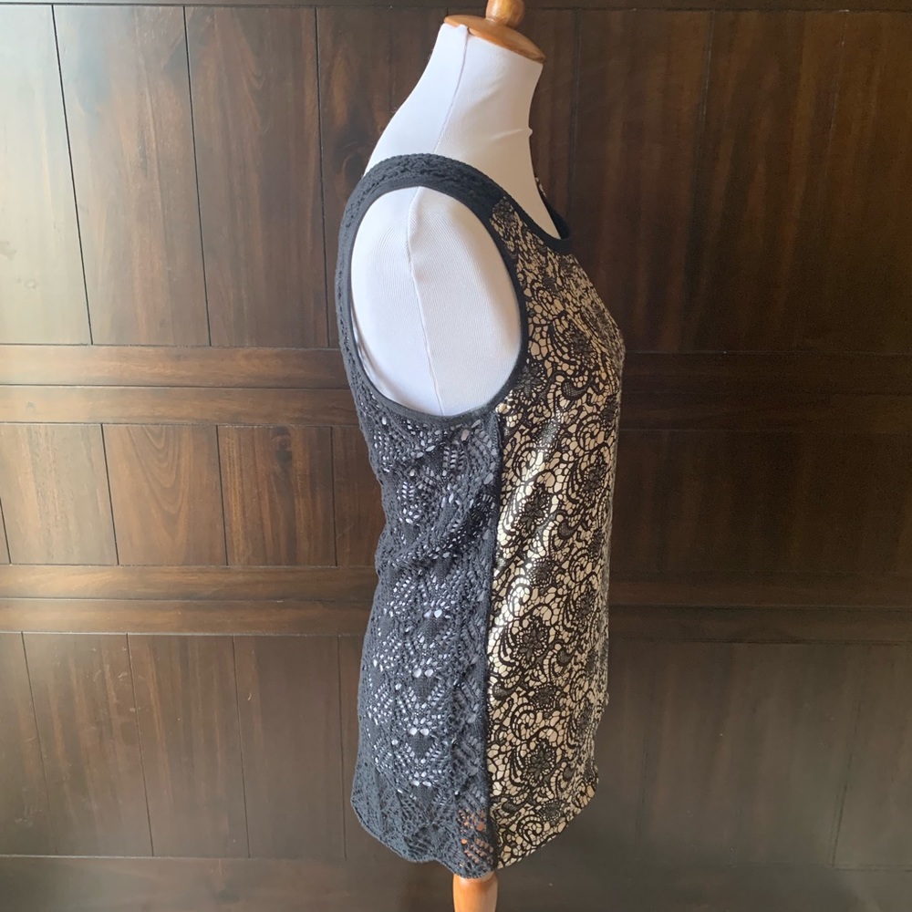 Hinge tank XS